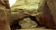 Ich auf der Sand Dune Arch im Arches National Park (10. Mai)