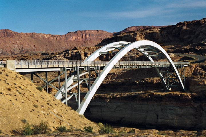 Br&uuml;cke &uuml;ber den Colorado River bei Hite Crossing (13. Mai)