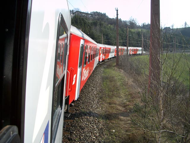 E 1535 bei der Ausfahrt aus dem Bahnhof Klamm-Schottwien