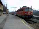 1142 672-4 mit E 1535 im Bahnhof Semmering