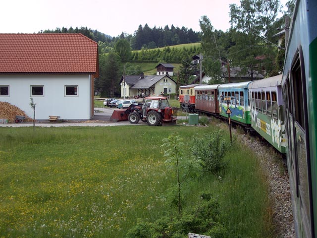 E 6846 'Ötscherland' bei der Einfahrt in den Bahnhof Wienerbruck-Josefsberg (31. Mai)