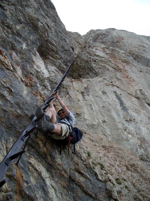 Haidsteig: Andreas am 2. Steigbaum - Variante 'extrem'