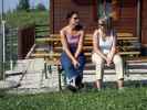 Bettina und Doris vor dem Schutzhaus Teichhütte (21. Juni)