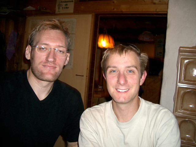 Erich und ich in der Voisthaler Hütte, 1.654 m (26. Sep.)