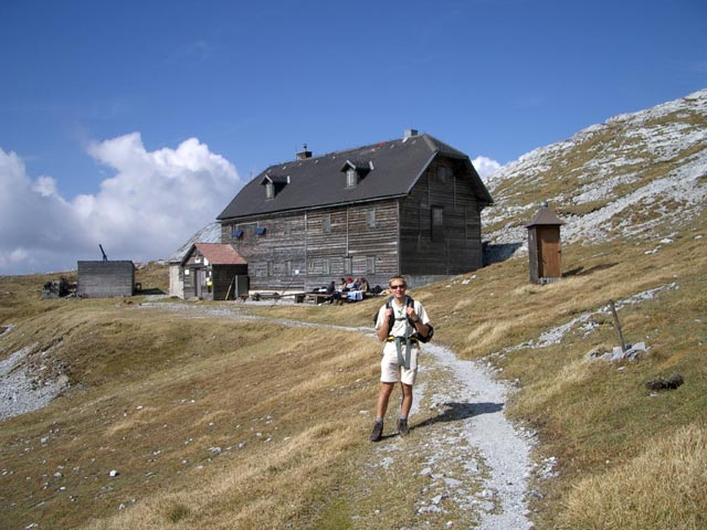 Ich beim Schiestlhaus, 2.153 m (27. Sep.)
