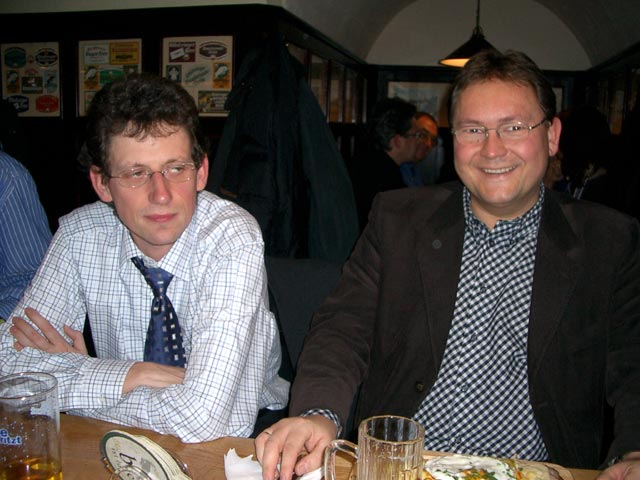 Erwin und Christian im Bierhof