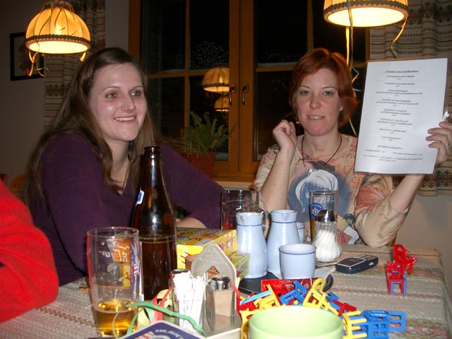 Birgit und Claudia im Alois Günther Haus, 1.782 m (31. Dez.)