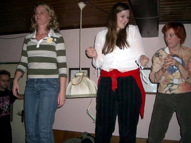 Sandra, Birgit und Claudia im Alois Günther Haus, 1.782 m (1. Jän.)