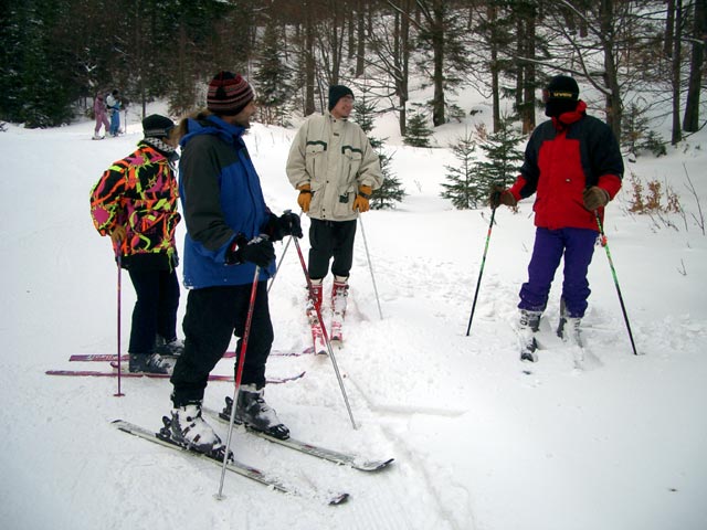 Magda, Martin, Markus und Erich auf der Talabfahrt