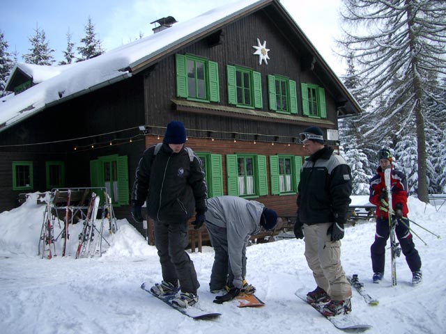 Ferenc, Farayi, Markus und Katarina bei der Amstettner H&uuml;tte, 922 m