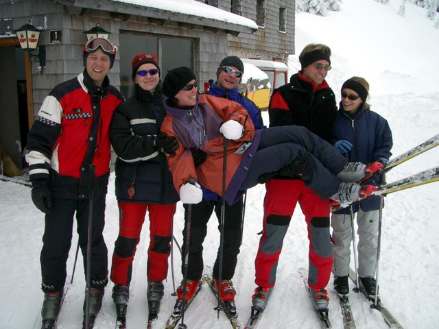 Ich, Hellin, Claudia, Andreas, Michael und Martina beim Ötscher-Schutzhaus, 1418 m