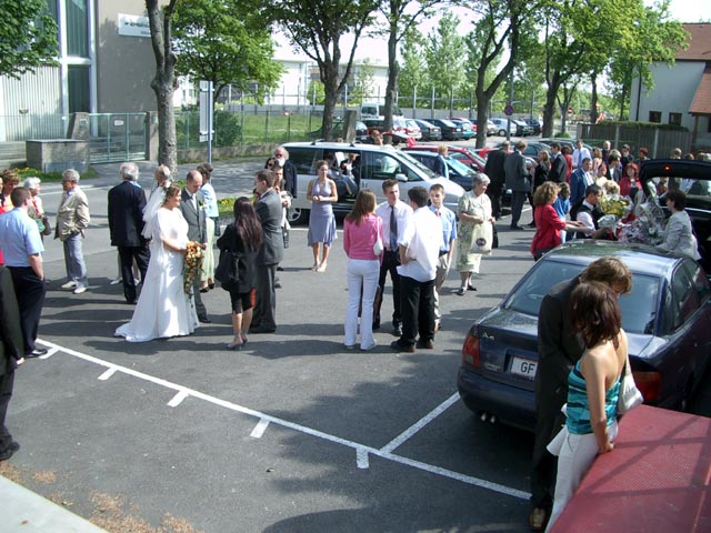 vor dem Landgasthof M&uuml;llner