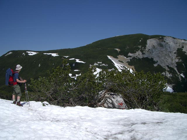 Christoph bei der Kreuzung von Weg 820 und Weg 834 (30. Mai)