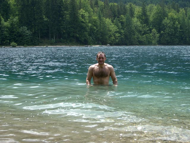 Erich im Vorderen Langbathsee, 664 m (31. Mai)