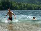 Christoph und Gudrun im Vorderen Langbathsee, 664 m (31. Mai)