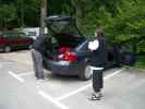 Erich und Gudrun am Parkplatz beim Hotel Langbathsee (31. Mai)