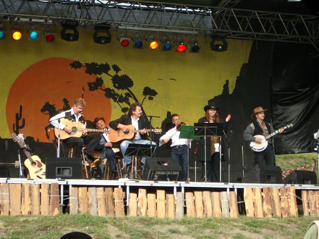 Thorncreek Village Ramblers auf der Country-B&uuml;hne