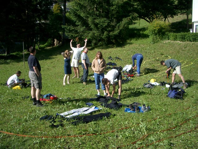 Erich, ?, ?, ?, Georg, ?, ?, Helmut und ? beim Gasthof Botenwirt (26. Juni)