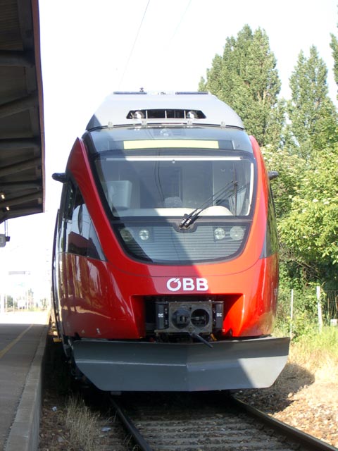 4023 005-4 im Bahnhof Süßenbrunn (8. Juni)