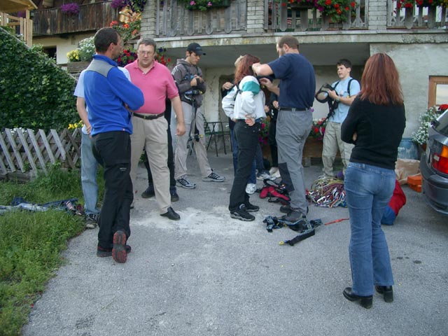 Robert, Georg, Stefan, Daniela, Helmut, ? und Brigitte beim Stoffenhof (10. Juli)