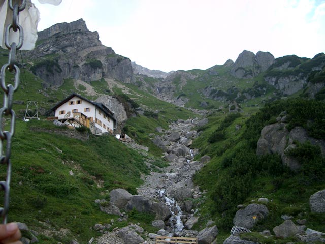 Muttekopfh&uuml;tte von der Materialseilbahn aus (31. Juli)