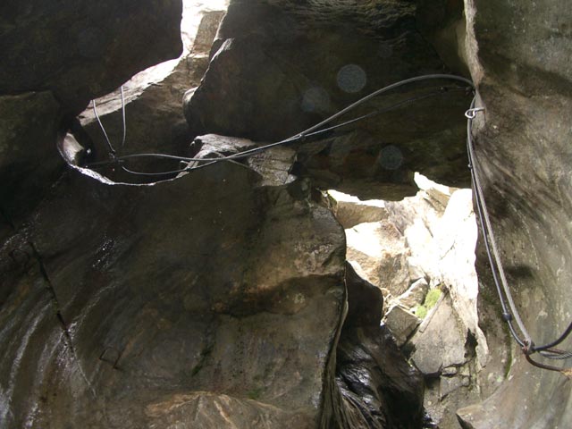 H&ouml;llenrachen: Spreizschritt (7. Aug.)