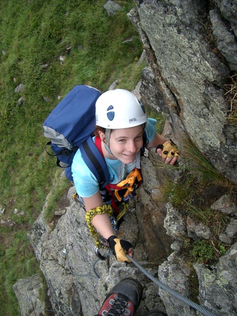 Edelwei&szlig;-Klettersteig: Daniela im ersten Aufschwung (7. Aug.)