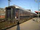 Nostalgiewagen am Zugschluss von E 2100 im Bahnhof Tulln (17. Sep.)