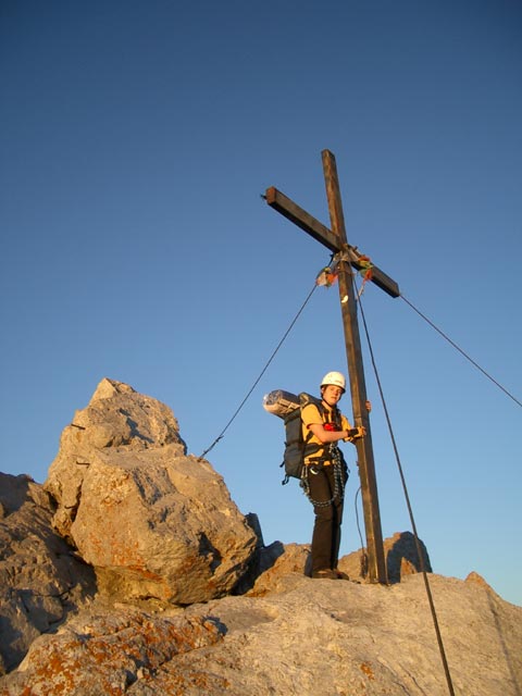 Daniela auf der Ellmauer Halt, 2.344 m (24. Okt)
