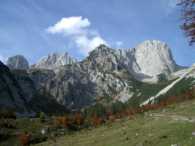 Kaiserkopf, Ellmauer Halt, Köpfeln und Vordere Karlspitze von der Gaudeamushütte aus (25. Okt)