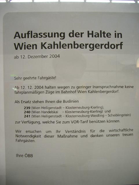 Infoplakat im Bahnhof Heiligenstadt (27. Okt.)