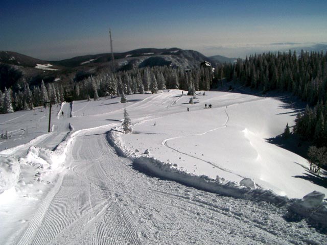 Schilift und Abfahrt