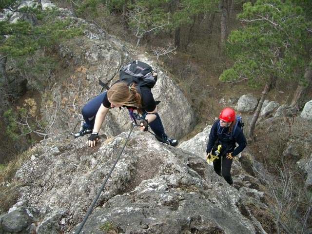 M&ouml;dlinger Klettersteig: Yasmin und Daniela
