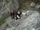 Mödlinger Klettersteig: Daniela und Yasmin in der Scharte