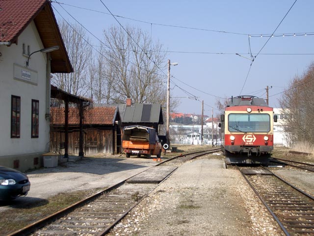 25 103 als R 8261 im Bahnhof Gaspoltshofen (24. M&auml;rz)