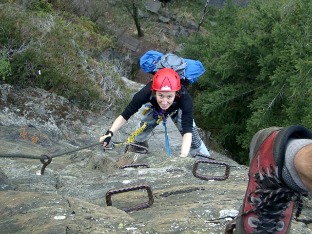 Reinhard-Schiestl Klettersteig: Carmen in der Einstiegswand