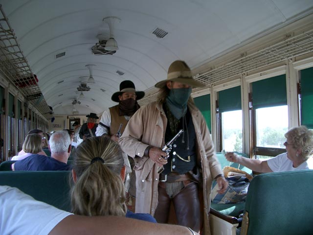 '&Uuml;berfall' auf die Grand Canyon Railway (14. Mai 2005)