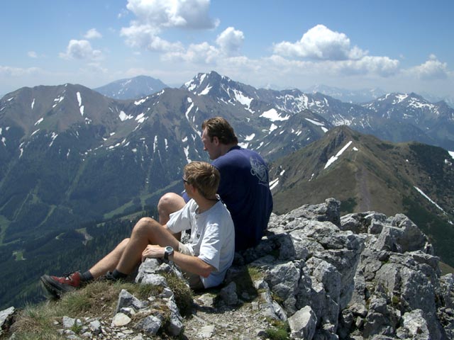 Ich und Erich auf der Vordernberger Griesmauer, 2.014 m (28. Mai)