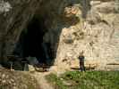 Erich beim Osteingang der Frauenmauerhöhle (29. Mai)