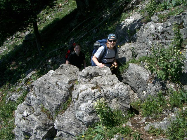 Yasmin und Daniela zwischen Drachenh&ouml;hle und R&ouml;thelstein