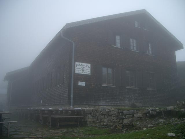 Nördlinger Hütte, 2.239 m (18. Juni)