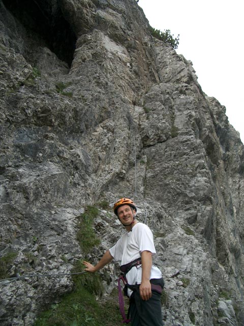&Uuml;bungsklettersteig Klettergarten Erl Spitze: Erich beim rechten Einstieg (18. Juni)