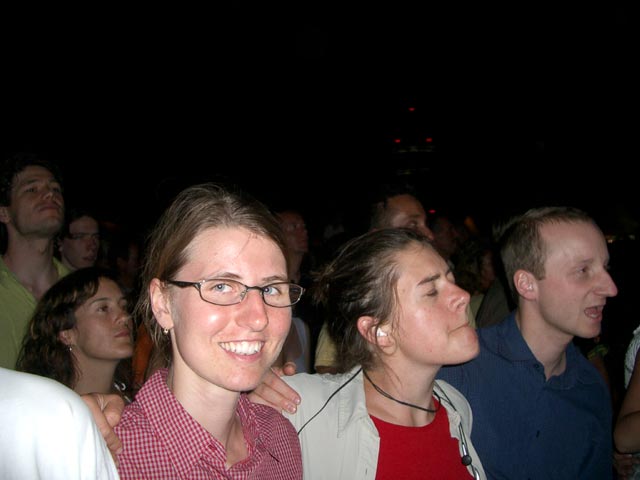 Sonja, Gudrun und Christoph bei der Krone-Festb&uuml;hne (25. Juni)