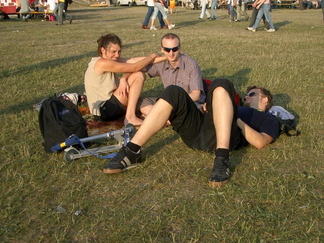 Gudrun, Christoph und ? bei der Krone-Festb&uuml;hne (26. Juni)