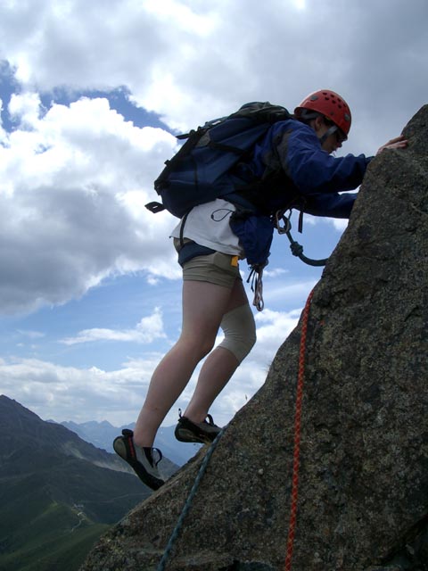 Blauspitz-Ostgrat: Daniela in der 9. Seill&auml;nge (15. Juli)
