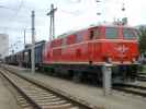 2143.35 mit R 16000 'Reblaus-Express' im Bahnhof Retz