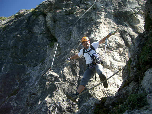 Axel auf der Seilbrücke