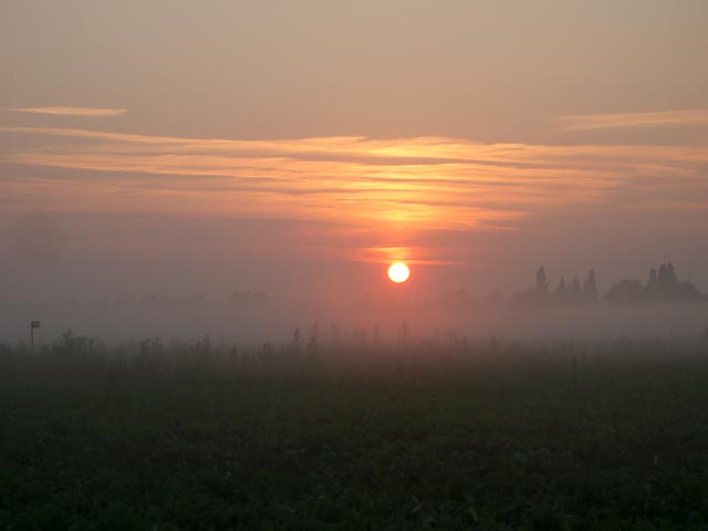 Sonnenaufgang über Süßenbrunn (31. Aug.)