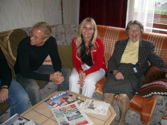 Mario, Karoline und Oma