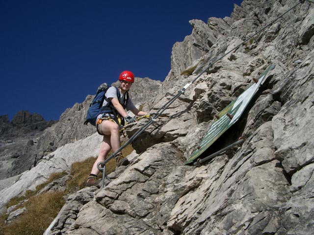 Imster Klettersteig: Daniela im Einstieg (22. OKt.)